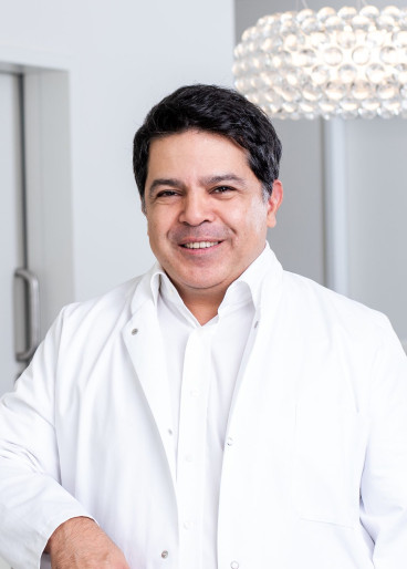 Massud Hosseini, Facharzt für Plastische und Ästhetische Chirurgie